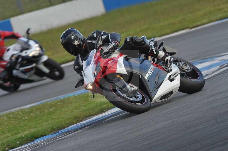 Motorcycle action photographs;donington;donington park leicestershire;donington photographs;event digital images;eventdigitalimages;no limits trackday;peter wileman photography;trackday;trackday digital images;trackday photos