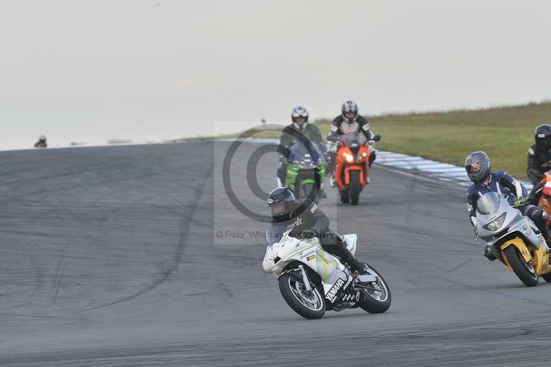 Motorcycle action photographs;donington;donington park leicestershire;donington photographs;event digital images;eventdigitalimages;no limits trackday;peter wileman photography;trackday;trackday digital images;trackday photos