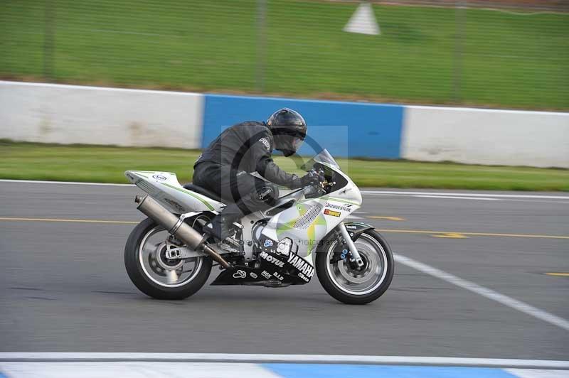 Motorcycle action photographs;donington;donington park leicestershire;donington photographs;event digital images;eventdigitalimages;no limits trackday;peter wileman photography;trackday;trackday digital images;trackday photos