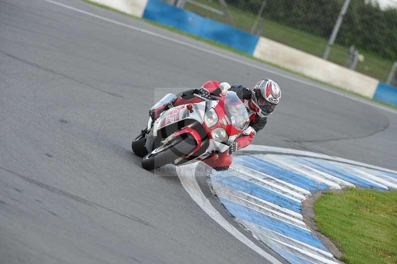 Motorcycle action photographs;donington;donington park leicestershire;donington photographs;event digital images;eventdigitalimages;no limits trackday;peter wileman photography;trackday;trackday digital images;trackday photos