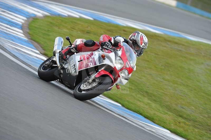 Motorcycle action photographs;donington;donington park leicestershire;donington photographs;event digital images;eventdigitalimages;no limits trackday;peter wileman photography;trackday;trackday digital images;trackday photos
