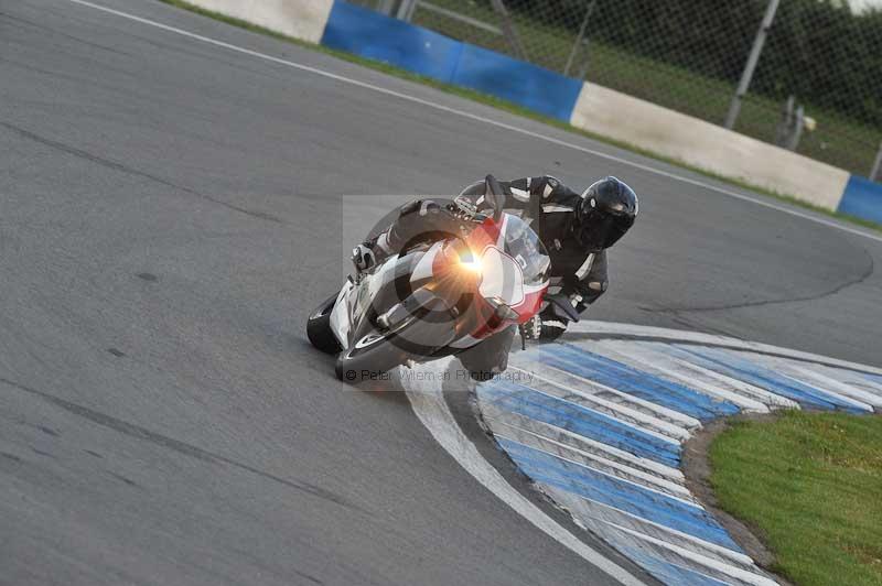 Motorcycle action photographs;donington;donington park leicestershire;donington photographs;event digital images;eventdigitalimages;no limits trackday;peter wileman photography;trackday;trackday digital images;trackday photos