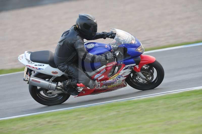 Motorcycle action photographs;donington;donington park leicestershire;donington photographs;event digital images;eventdigitalimages;no limits trackday;peter wileman photography;trackday;trackday digital images;trackday photos