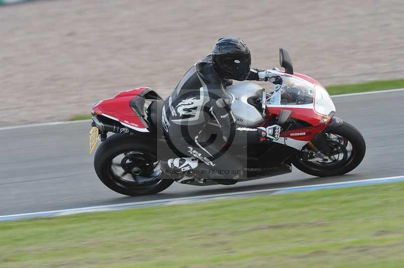 Motorcycle action photographs;donington;donington park leicestershire;donington photographs;event digital images;eventdigitalimages;no limits trackday;peter wileman photography;trackday;trackday digital images;trackday photos