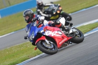 Motorcycle-action-photographs;donington;donington-park-leicestershire;donington-photographs;event-digital-images;eventdigitalimages;no-limits-trackday;peter-wileman-photography;trackday;trackday-digital-images;trackday-photos