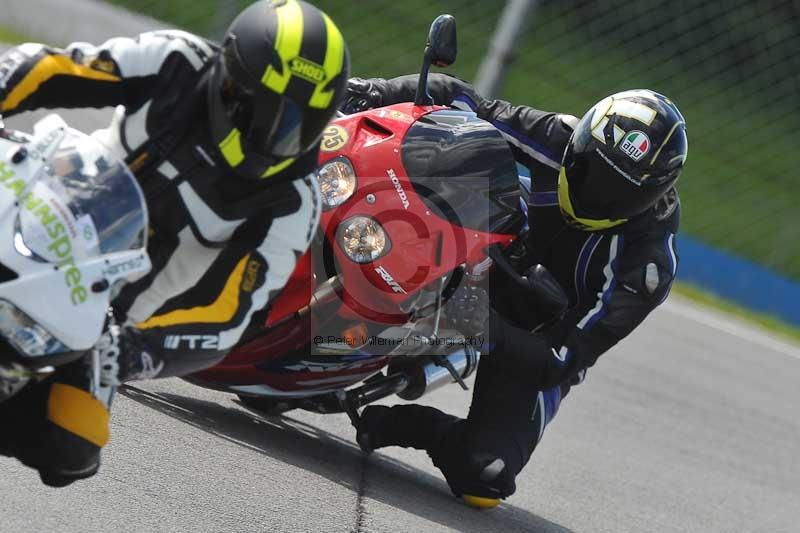 Motorcycle action photographs;donington;donington park leicestershire;donington photographs;event digital images;eventdigitalimages;no limits trackday;peter wileman photography;trackday;trackday digital images;trackday photos