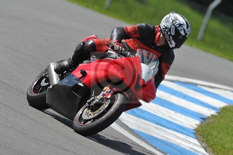 Motorcycle action photographs;donington;donington park leicestershire;donington photographs;event digital images;eventdigitalimages;no limits trackday;peter wileman photography;trackday;trackday digital images;trackday photos