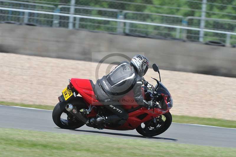 Motorcycle action photographs;donington;donington park leicestershire;donington photographs;event digital images;eventdigitalimages;no limits trackday;peter wileman photography;trackday;trackday digital images;trackday photos