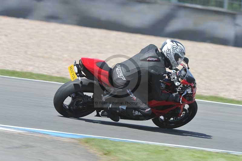 Motorcycle action photographs;donington;donington park leicestershire;donington photographs;event digital images;eventdigitalimages;no limits trackday;peter wileman photography;trackday;trackday digital images;trackday photos