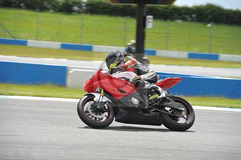 Motorcycle action photographs;donington;donington park leicestershire;donington photographs;event digital images;eventdigitalimages;no limits trackday;peter wileman photography;trackday;trackday digital images;trackday photos