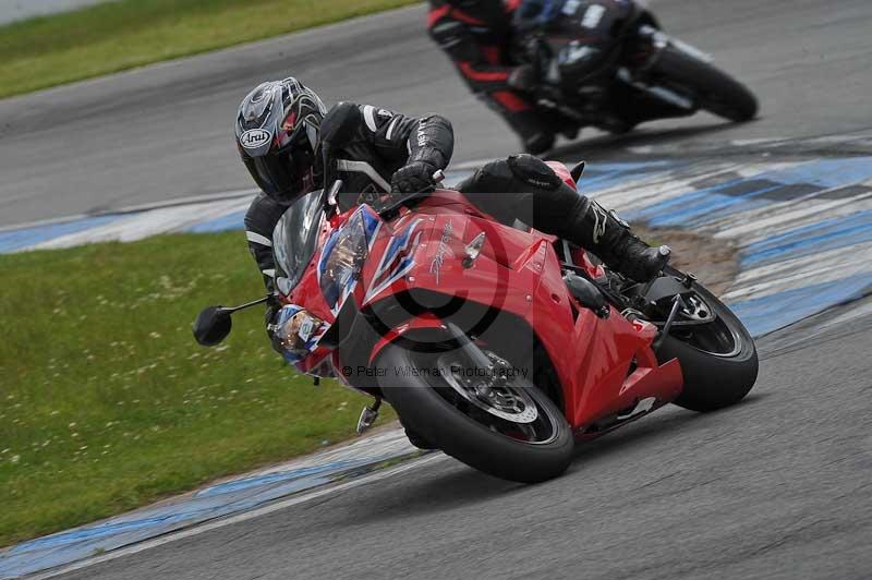 Motorcycle action photographs;donington;donington park leicestershire;donington photographs;event digital images;eventdigitalimages;no limits trackday;peter wileman photography;trackday;trackday digital images;trackday photos