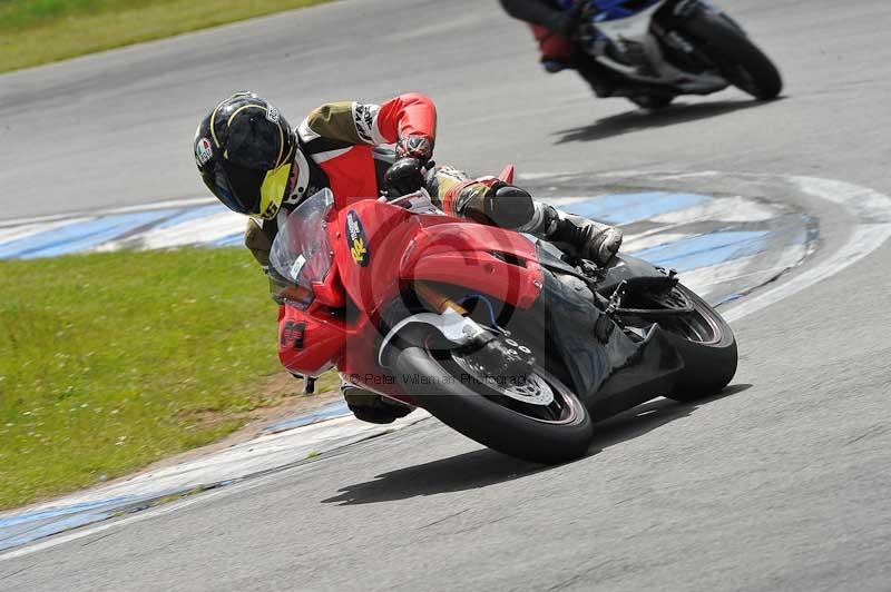 Motorcycle action photographs;donington;donington park leicestershire;donington photographs;event digital images;eventdigitalimages;no limits trackday;peter wileman photography;trackday;trackday digital images;trackday photos