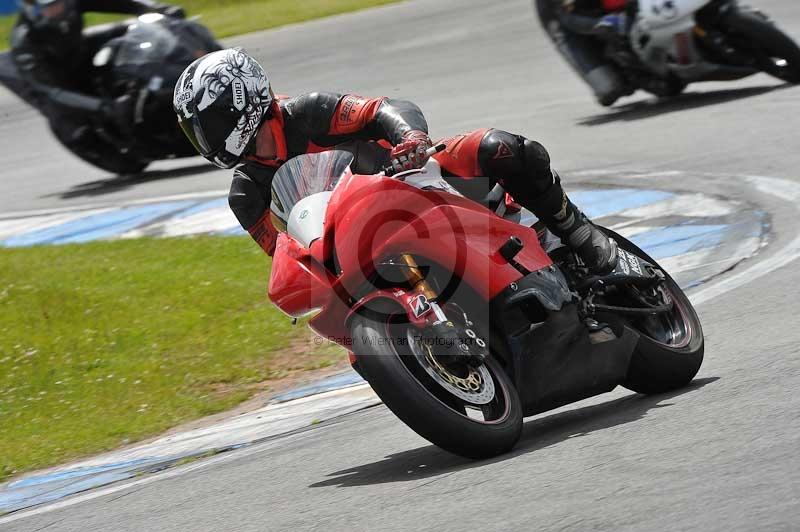 Motorcycle action photographs;donington;donington park leicestershire;donington photographs;event digital images;eventdigitalimages;no limits trackday;peter wileman photography;trackday;trackday digital images;trackday photos