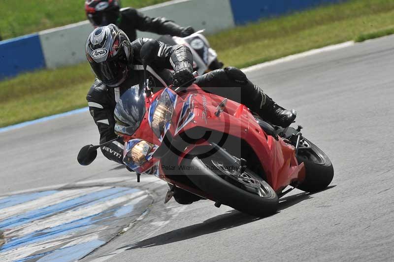 Motorcycle action photographs;donington;donington park leicestershire;donington photographs;event digital images;eventdigitalimages;no limits trackday;peter wileman photography;trackday;trackday digital images;trackday photos