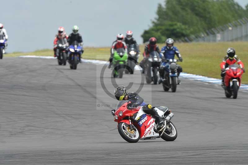 Motorcycle action photographs;donington;donington park leicestershire;donington photographs;event digital images;eventdigitalimages;no limits trackday;peter wileman photography;trackday;trackday digital images;trackday photos