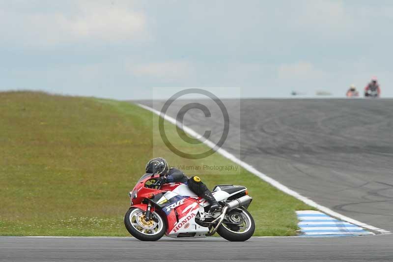 Motorcycle action photographs;donington;donington park leicestershire;donington photographs;event digital images;eventdigitalimages;no limits trackday;peter wileman photography;trackday;trackday digital images;trackday photos