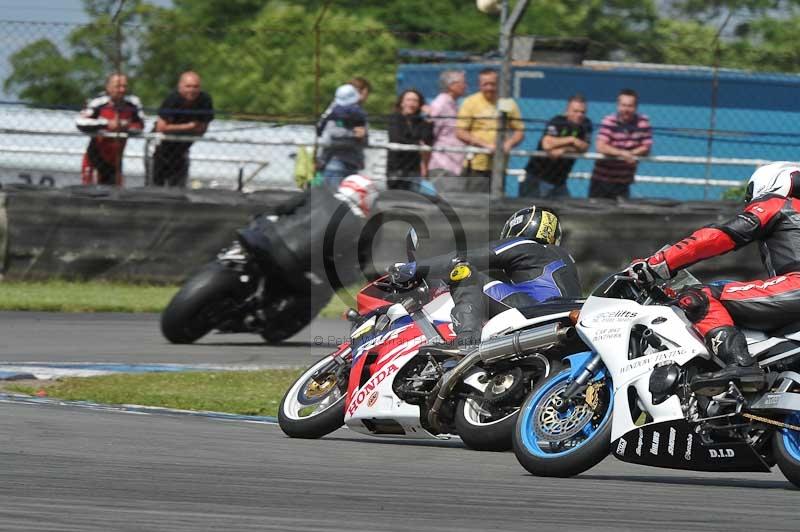 Motorcycle action photographs;donington;donington park leicestershire;donington photographs;event digital images;eventdigitalimages;no limits trackday;peter wileman photography;trackday;trackday digital images;trackday photos