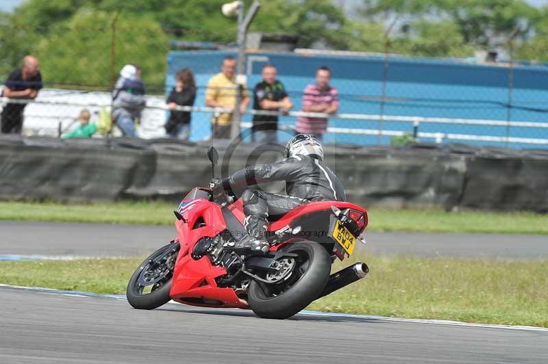 Motorcycle action photographs;donington;donington park leicestershire;donington photographs;event digital images;eventdigitalimages;no limits trackday;peter wileman photography;trackday;trackday digital images;trackday photos