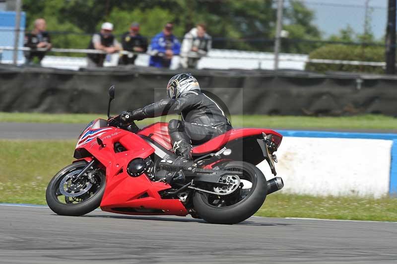 Motorcycle action photographs;donington;donington park leicestershire;donington photographs;event digital images;eventdigitalimages;no limits trackday;peter wileman photography;trackday;trackday digital images;trackday photos
