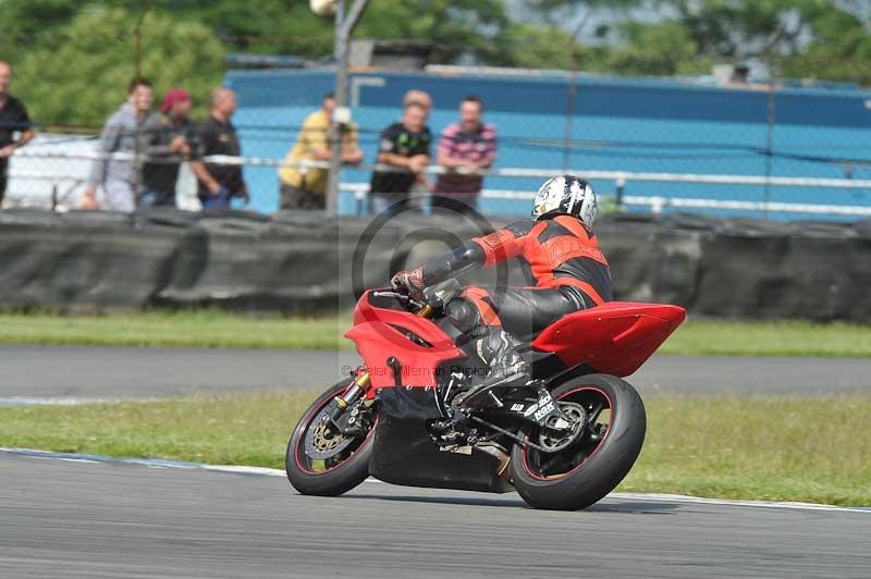 Motorcycle action photographs;donington;donington park leicestershire;donington photographs;event digital images;eventdigitalimages;no limits trackday;peter wileman photography;trackday;trackday digital images;trackday photos