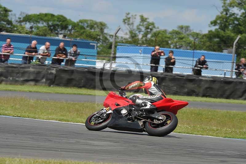 Motorcycle action photographs;donington;donington park leicestershire;donington photographs;event digital images;eventdigitalimages;no limits trackday;peter wileman photography;trackday;trackday digital images;trackday photos