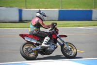 Motorcycle-action-photographs;donington;donington-park-leicestershire;donington-photographs;event-digital-images;eventdigitalimages;no-limits-trackday;peter-wileman-photography;trackday;trackday-digital-images;trackday-photos