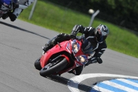 Motorcycle-action-photographs;donington;donington-park-leicestershire;donington-photographs;event-digital-images;eventdigitalimages;no-limits-trackday;peter-wileman-photography;trackday;trackday-digital-images;trackday-photos