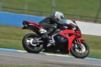 Motorcycle-action-photographs;donington;donington-park-leicestershire;donington-photographs;event-digital-images;eventdigitalimages;no-limits-trackday;peter-wileman-photography;trackday;trackday-digital-images;trackday-photos