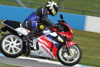 Motorcycle-action-photographs;donington;donington-park-leicestershire;donington-photographs;event-digital-images;eventdigitalimages;no-limits-trackday;peter-wileman-photography;trackday;trackday-digital-images;trackday-photos