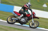 Motorcycle-action-photographs;donington;donington-park-leicestershire;donington-photographs;event-digital-images;eventdigitalimages;no-limits-trackday;peter-wileman-photography;trackday;trackday-digital-images;trackday-photos