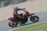 Motorcycle-action-photographs;donington;donington-park-leicestershire;donington-photographs;event-digital-images;eventdigitalimages;no-limits-trackday;peter-wileman-photography;trackday;trackday-digital-images;trackday-photos