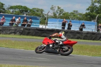 Motorcycle-action-photographs;donington;donington-park-leicestershire;donington-photographs;event-digital-images;eventdigitalimages;no-limits-trackday;peter-wileman-photography;trackday;trackday-digital-images;trackday-photos