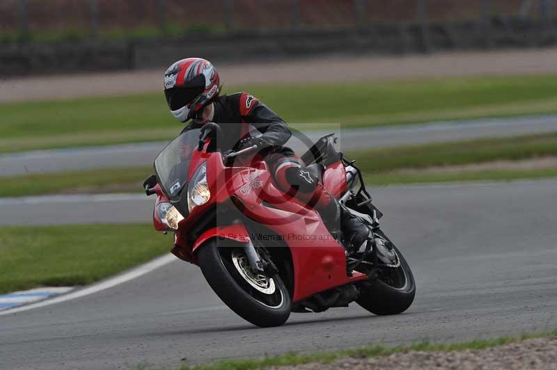 Motorcycle action photographs;donington;donington park leicestershire;donington photographs;event digital images;eventdigitalimages;no limits trackday;peter wileman photography;trackday;trackday digital images;trackday photos