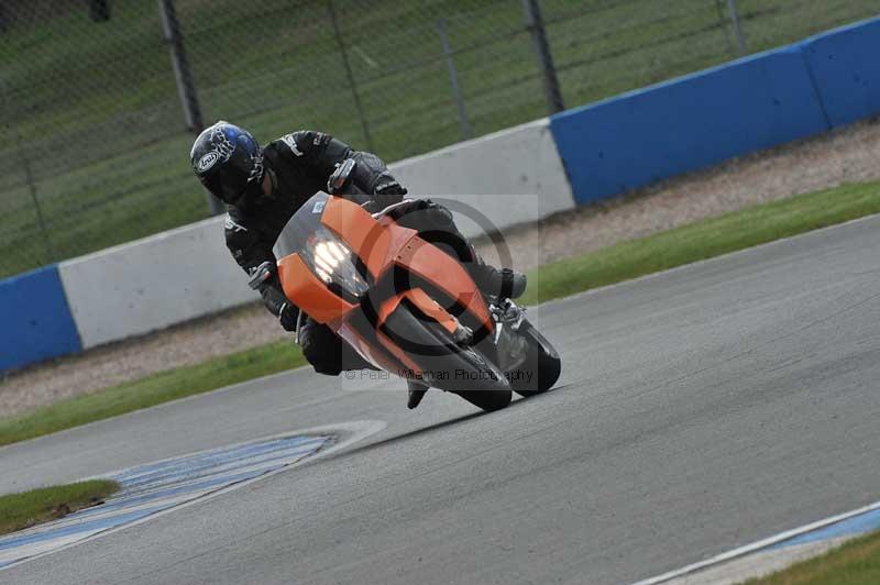 Motorcycle action photographs;donington;donington park leicestershire;donington photographs;event digital images;eventdigitalimages;no limits trackday;peter wileman photography;trackday;trackday digital images;trackday photos