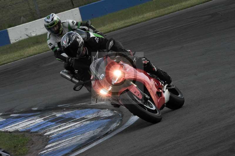 Motorcycle action photographs;donington;donington park leicestershire;donington photographs;event digital images;eventdigitalimages;no limits trackday;peter wileman photography;trackday;trackday digital images;trackday photos