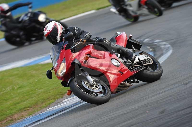 Motorcycle action photographs;donington;donington park leicestershire;donington photographs;event digital images;eventdigitalimages;no limits trackday;peter wileman photography;trackday;trackday digital images;trackday photos