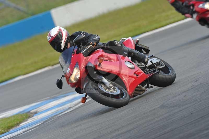 Motorcycle action photographs;donington;donington park leicestershire;donington photographs;event digital images;eventdigitalimages;no limits trackday;peter wileman photography;trackday;trackday digital images;trackday photos