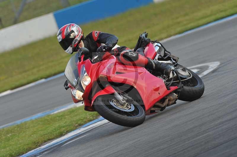 Motorcycle action photographs;donington;donington park leicestershire;donington photographs;event digital images;eventdigitalimages;no limits trackday;peter wileman photography;trackday;trackday digital images;trackday photos