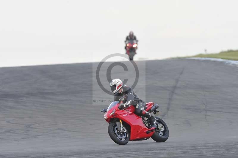 Motorcycle action photographs;donington;donington park leicestershire;donington photographs;event digital images;eventdigitalimages;no limits trackday;peter wileman photography;trackday;trackday digital images;trackday photos