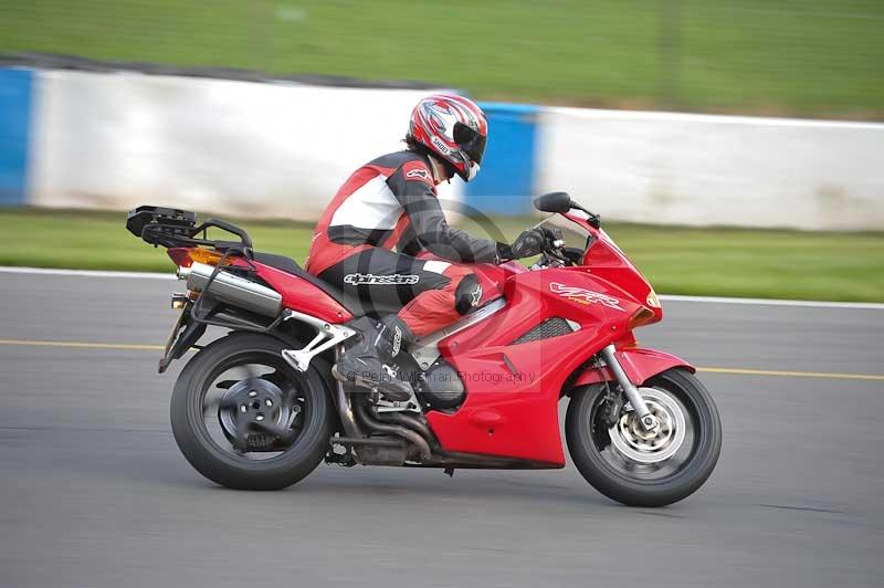 Motorcycle action photographs;donington;donington park leicestershire;donington photographs;event digital images;eventdigitalimages;no limits trackday;peter wileman photography;trackday;trackday digital images;trackday photos