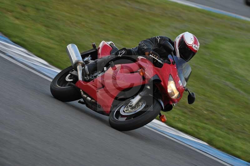 Motorcycle action photographs;donington;donington park leicestershire;donington photographs;event digital images;eventdigitalimages;no limits trackday;peter wileman photography;trackday;trackday digital images;trackday photos