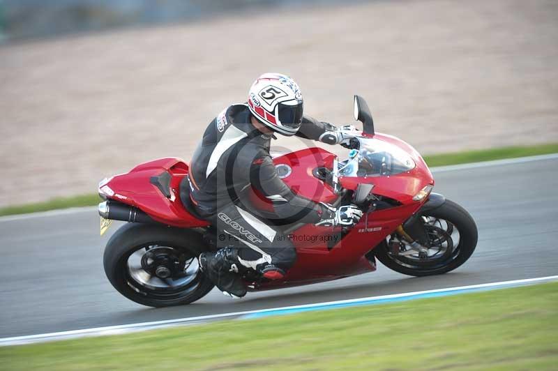 Motorcycle action photographs;donington;donington park leicestershire;donington photographs;event digital images;eventdigitalimages;no limits trackday;peter wileman photography;trackday;trackday digital images;trackday photos