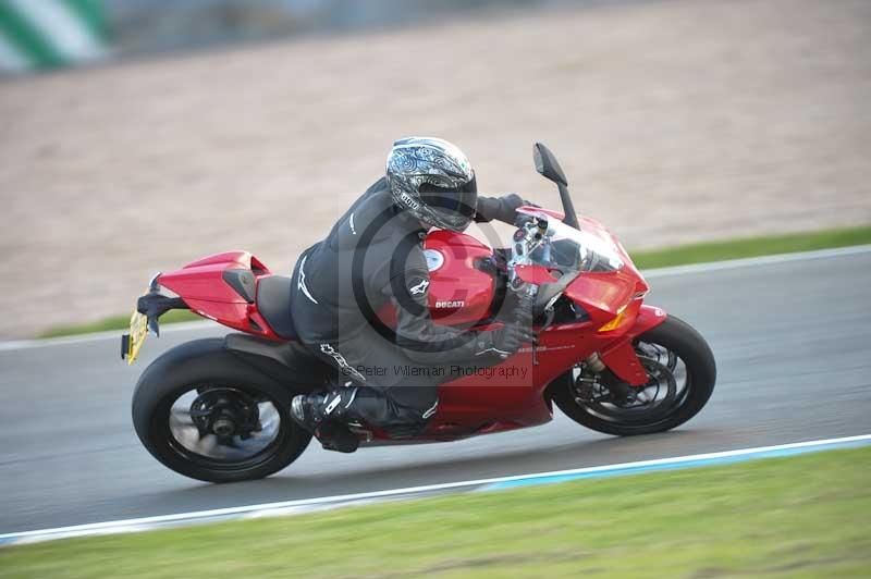 Motorcycle action photographs;donington;donington park leicestershire;donington photographs;event digital images;eventdigitalimages;no limits trackday;peter wileman photography;trackday;trackday digital images;trackday photos