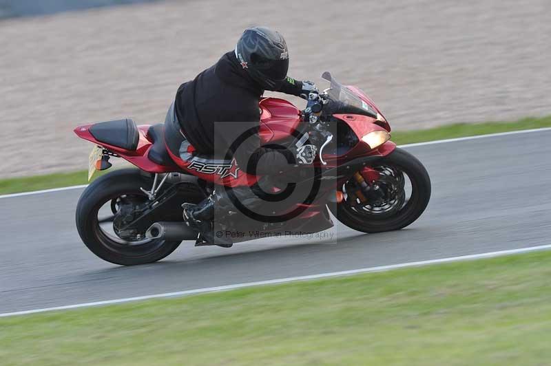 Motorcycle action photographs;donington;donington park leicestershire;donington photographs;event digital images;eventdigitalimages;no limits trackday;peter wileman photography;trackday;trackday digital images;trackday photos