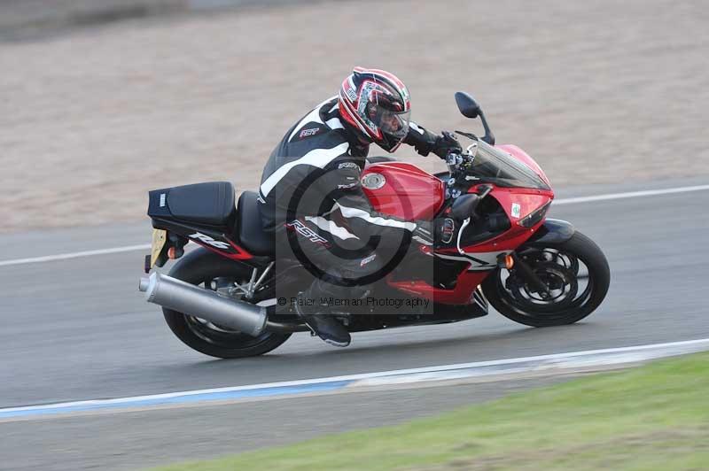 Motorcycle action photographs;donington;donington park leicestershire;donington photographs;event digital images;eventdigitalimages;no limits trackday;peter wileman photography;trackday;trackday digital images;trackday photos