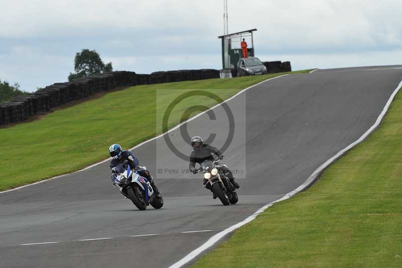 enduro digital images;event digital images;eventdigitalimages;no limits trackdays;oulton no limits trackday;oulton park cheshire;oulton trackday photographs;peter wileman photography;racing digital images;trackday digital images;trackday photos