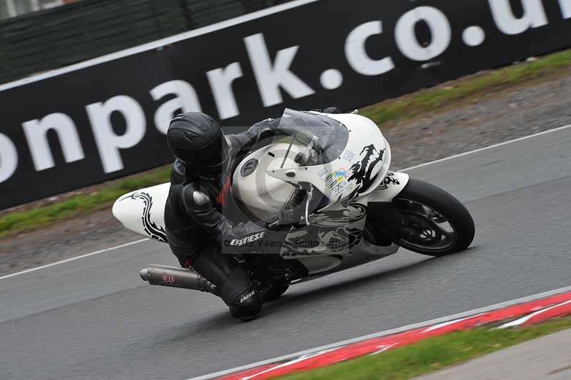 enduro digital images;event digital images;eventdigitalimages;no limits trackdays;oulton no limits trackday;oulton park cheshire;oulton trackday photographs;peter wileman photography;racing digital images;trackday digital images;trackday photos