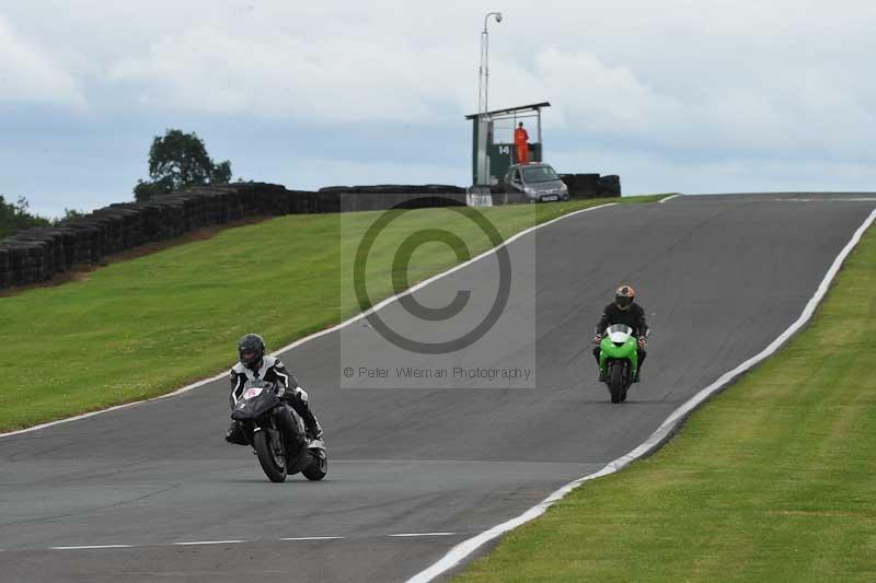 enduro digital images;event digital images;eventdigitalimages;no limits trackdays;oulton no limits trackday;oulton park cheshire;oulton trackday photographs;peter wileman photography;racing digital images;trackday digital images;trackday photos