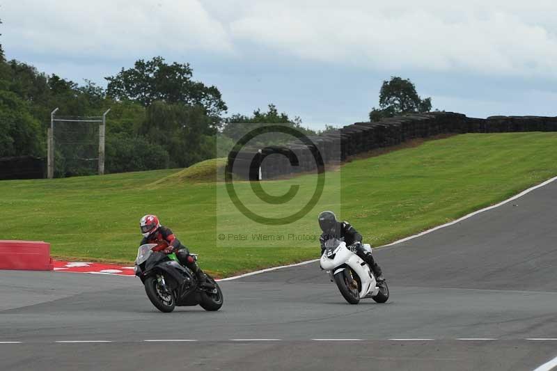 enduro digital images;event digital images;eventdigitalimages;no limits trackdays;oulton no limits trackday;oulton park cheshire;oulton trackday photographs;peter wileman photography;racing digital images;trackday digital images;trackday photos