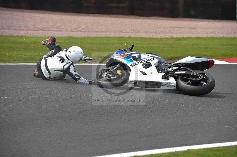 enduro digital images;event digital images;eventdigitalimages;no limits trackdays;oulton no limits trackday;oulton park cheshire;oulton trackday photographs;peter wileman photography;racing digital images;trackday digital images;trackday photos